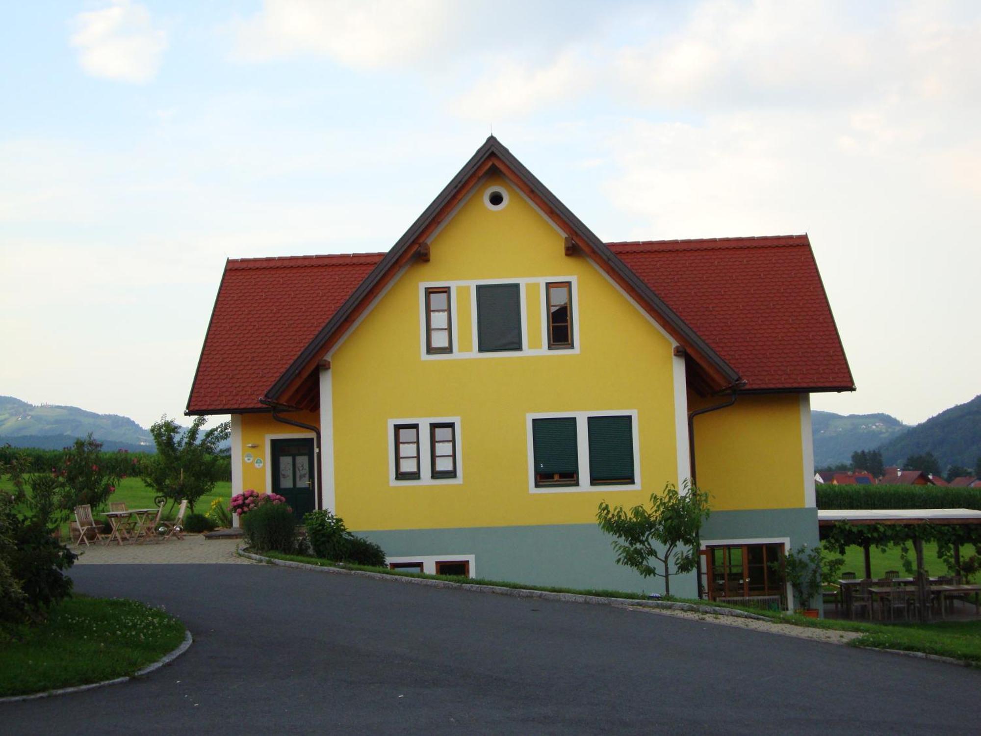 Weingut Winzerhof Gaestezimmer Grebenz Grossklein Exterior photo